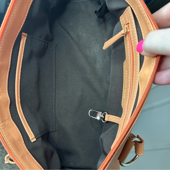 Kenneth Cole New York Leather Shoulder Bag - Picture 4 of 10